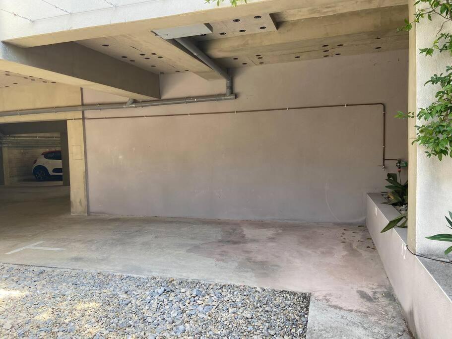 Studio Clim Parking Dhuoda Nîmes Exteriör bild